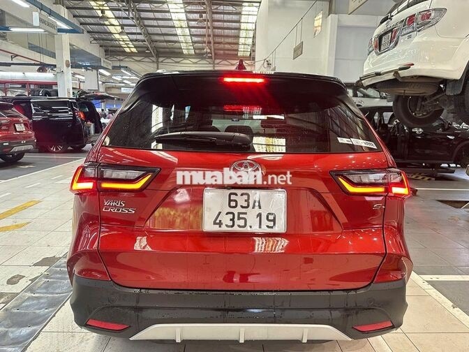 Toyota Yaris Cross 2024 Cam nóc đen 33.000 km