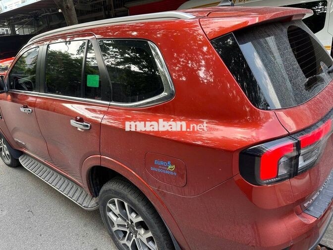 Ford Everest 2022 Titanium Đỏ Cam, bảo hành 2027