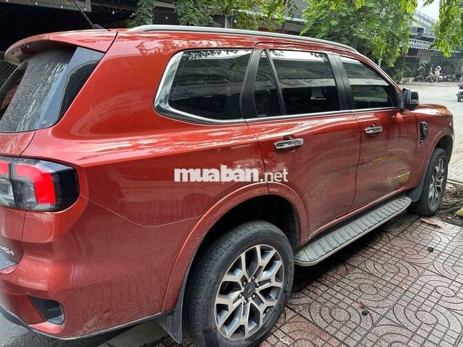 Ford Everest 2022 Titanium Đỏ Cam, bảo hành 2027