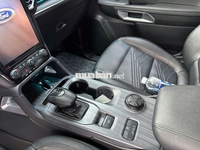 Ford Everest 2022 Titanium Đỏ Cam, bảo hành 2027