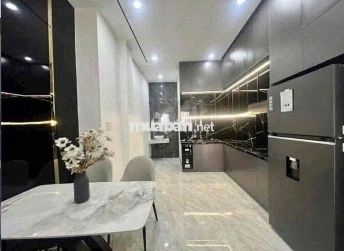 224✨ 🏡 CHO THUÊ NHÀ MẶT TIỀN 3 TẦNG – ĐƯỜNG HUỲNH NGỌC HUỆ