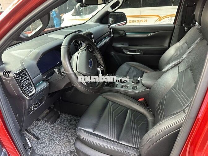 Ford Everest 2022 Titanium Đỏ Cam, bảo hành 2027