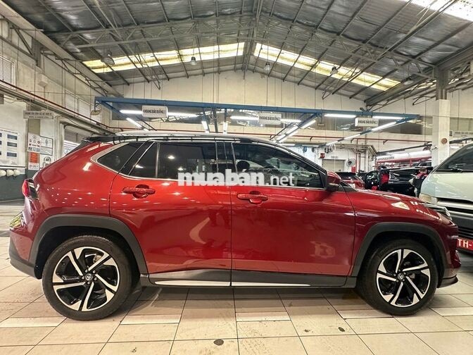 Toyota Yaris Cross 2024 Cam nóc đen 33.000 km