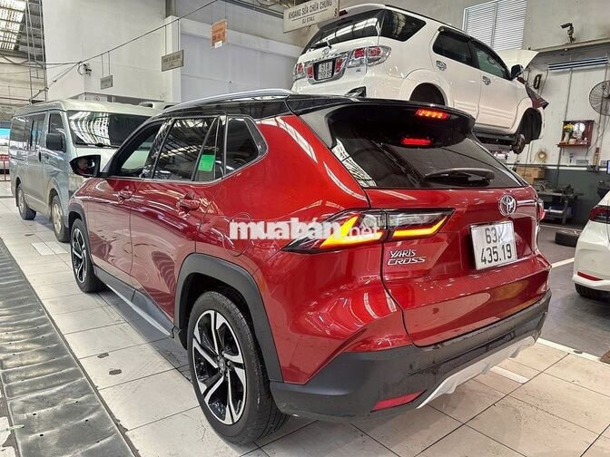 Toyota Yaris Cross 2024 Cam nóc đen 33.000 km