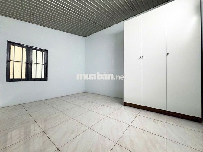 Phòng trọ giá rẻ nhận xe điện có máy lạnh ngay An Phú Đông Q12 