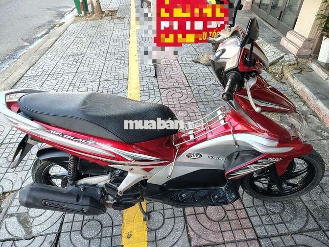 Honda Airblade 2010 (FI - 2 đèn) Đỏ đen bạc