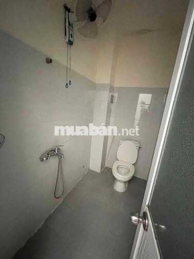 Cho thuê nhà kiệt oto Trần Cao Vân gần biển .Full nội thất mới