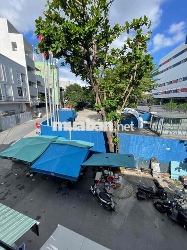 Cho thuê nhà kiệt oto Trần Cao Vân gần biển .Full nội thất mới