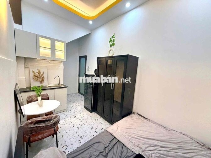 CẦN CHO THUÊ PHÒNG ĐƯỜNG HOÀ HƯNG -Q10 - FULL NỘI THẤT