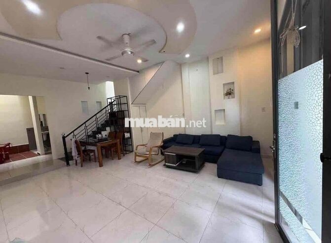 Cho thuê nhà kiệt oto Trần Cao Vân gần biển .Full nội thất mới