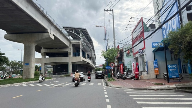 SIÊU PHẨM 16x32 MT Xa Lộ Hà Nội, Thảo Điền. HĐT 300Tr, CTXD Hầm 10t