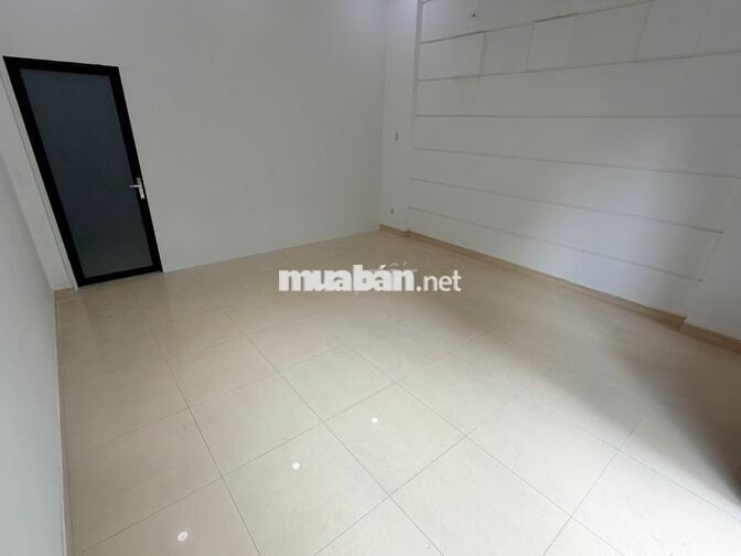 Chính chủ cho thuê MBKD Nguyễn Cửu Vân (35m2) 9,8 triệu/tháng