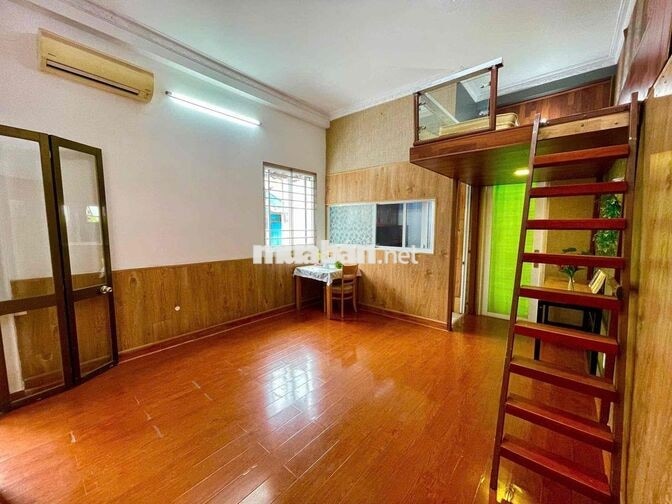 CĂN HỘ BAN CÔNG TÁCH BẾP FULL NỘI THẤT – 5,6 TRIỆU/THÁNG