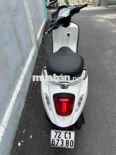 Piaggio Sprint 2015 màu trắng