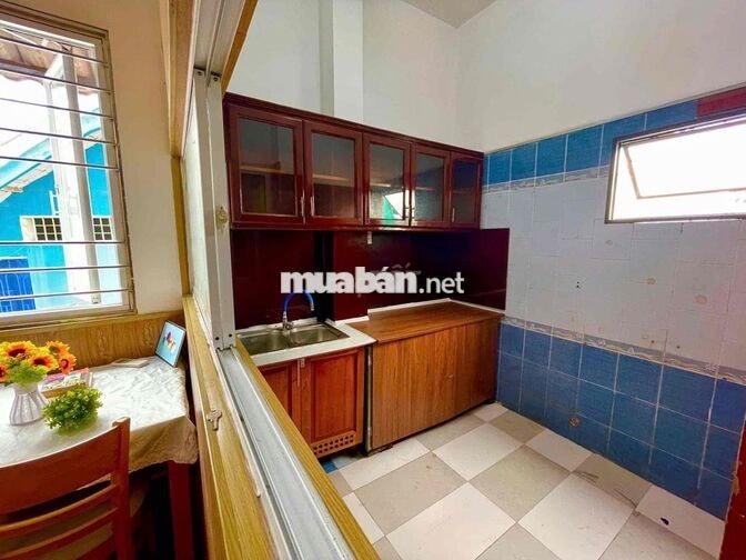 CĂN HỘ BAN CÔNG TÁCH BẾP FULL NỘI THẤT – 5,6 TRIỆU/THÁNG