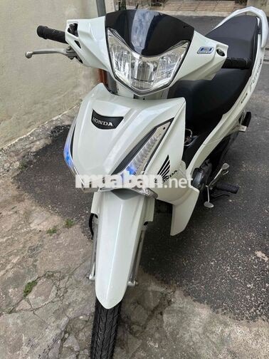 Honda Future LED 2023 125cc màu trắng