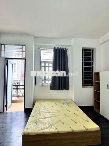 Studio có bancol cửa sổ trời full nội thất. Giá từ 3tr5