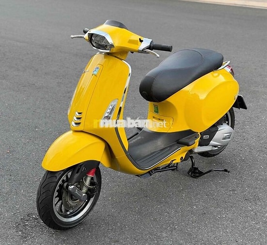 Piaggio Vespa 2022 màu vàng