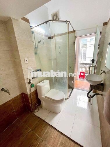 CĂN HỘ BAN CÔNG TÁCH BẾP FULL NỘI THẤT – 5,6 TRIỆU/THÁNG
