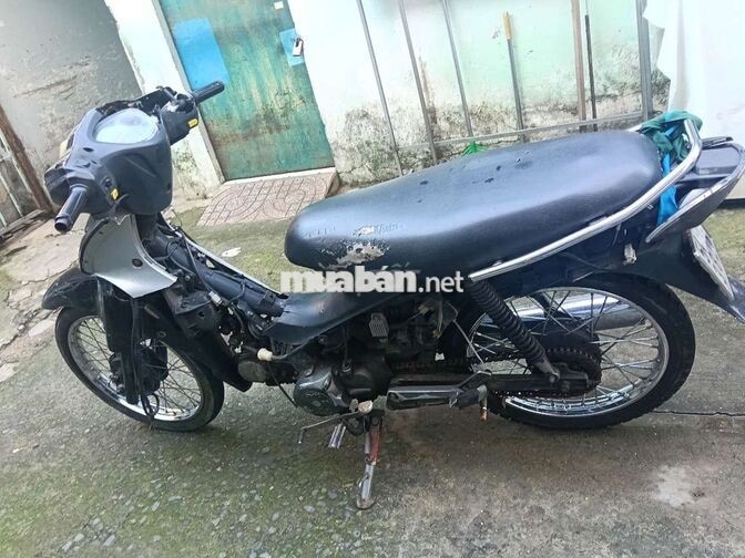 SYM Elegant xe máy số đen trắng