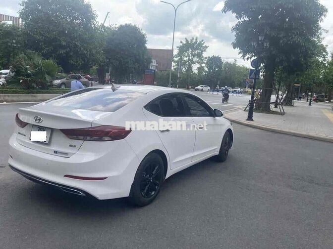 Hyundai Elantra 2017 Tự động 7.8 vạn Trắng