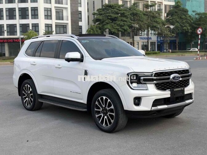 Ford Everest Platinum 2024 2.0L 4x4 AT Trắng