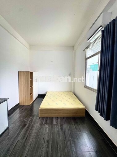 Studio có bancol cửa sổ trời full nội thất. Giá từ 3tr5