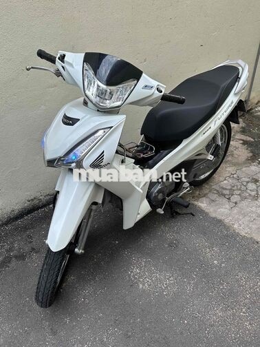 Honda Future LED 2023 125cc màu trắng