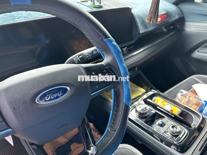 Ford Territory 2023 TitaniumX Trắng, bảo hành 2027