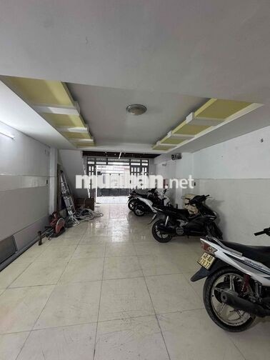 Studio có bancol cửa sổ trời full nội thất. Giá từ 3tr5