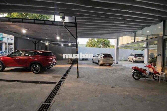 Cho thuê Nhà cấp bốn và đất (tổng 779m)đối diện Tôn Đức Thắng