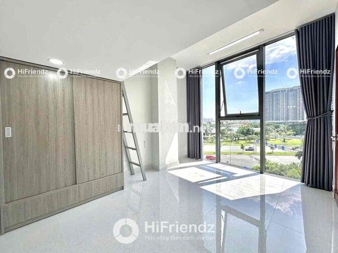 TRỐNG LẠI SIÊU PHẨM CỬA SỔ VIEW KÍNH - GÁC CAO - GẦN AEON BÌNH TÂN