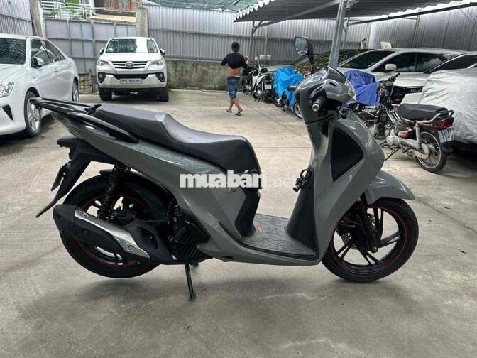 Honda SH 150 ABS màu xám đen đúng màu cà vẹt