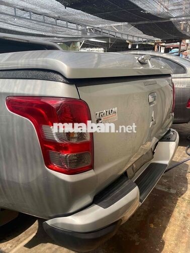 Mitsubishi Triton 2016 141.000 miles bạc