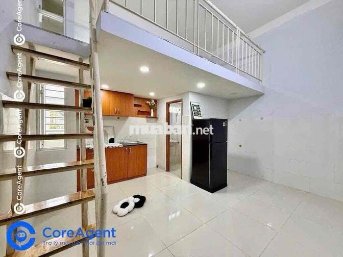 PHÒNG DIỆN TÍCH KHỦNG GÁC CAO ĐỨNG ĐƯỢC NGAY GẦN AEON TÂN PHÚ