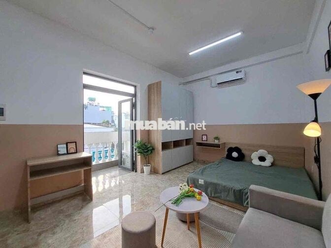 CHO THUÊ CHDV - STUDIO BAN CÔNG NGAY DƯƠNG QUẢNG HÀM, RỘNG 35m2