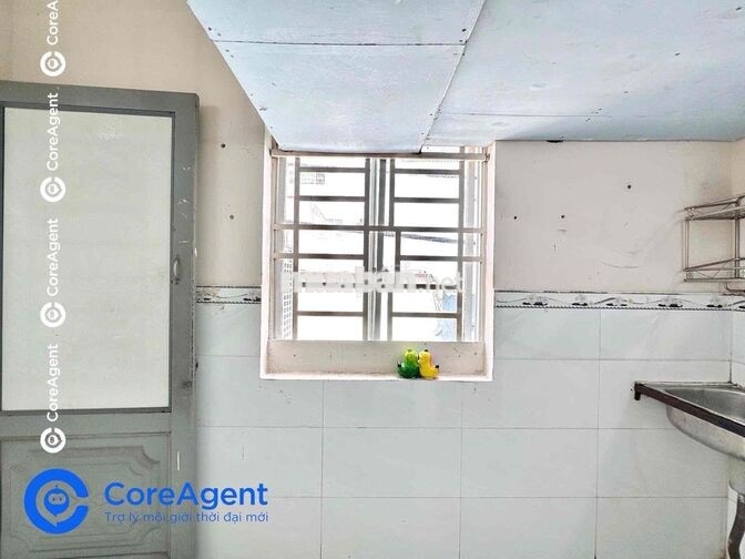 PHÒNG CÓ GÁC CỬA SỔ TRỜI SẴN MÁY LẠNH NGAY KẾ AEON TÂN PHÚ