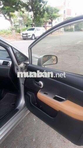 Nissan Tiida 2010 Bạc