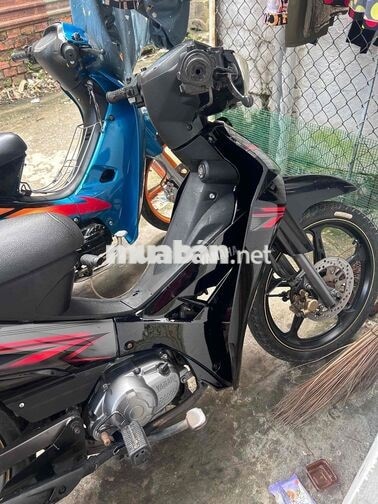 Yamaha Sirius màu Đen