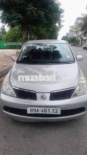 Nissan Tiida 2010 Bạc