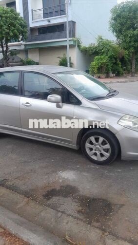 Nissan Tiida 2010 Bạc