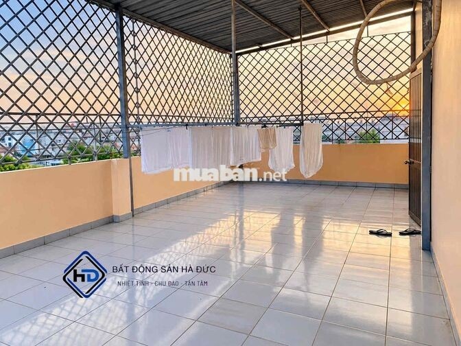 Toà nhà 7 lầu mặt tiền đường 26 phòng có hầm để xe