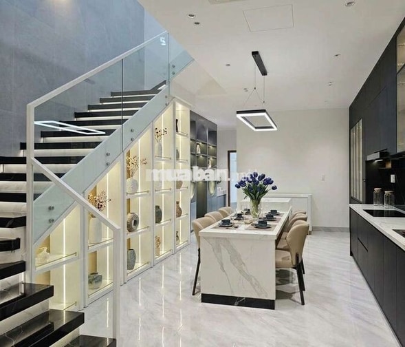 Cho thuê nhà đẹp 3 tầng đầy đủ nội thất