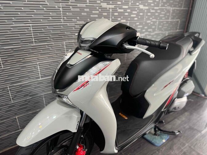 Honda SH 125i 2025 ABS Sporty 3000 km Xám