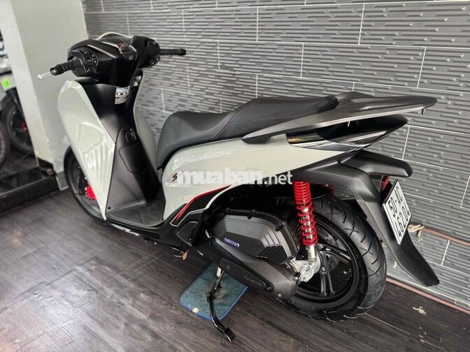 Honda SH 125i 2025 ABS Sporty 3000 km Xám