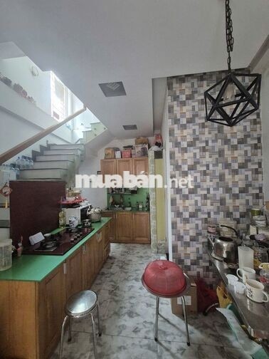 Giảm gần 5 tỷ. Nhà Q1 Hẻm Lớn Gần Mặt Tiền  . 5 Tầng Nở hậu