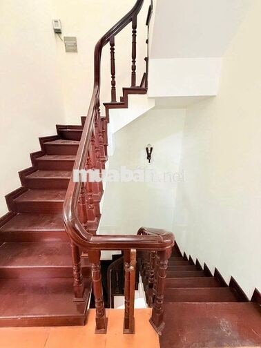 18 Triệu - Nhà Phân Lô Cầu Giấy - 5PN - Ô Tô Tránh - Gần ĐH Sư Phạm