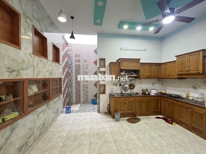 CHO THUÊ NHÀ TRỆT 2 LẦU TRUNG TÂM HÀNH CHÍNH DĨ AN 4 PHÒNG NGỦ