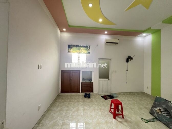 CHO THUÊ NHÀ TRỆT 2 LẦU TRUNG TÂM HÀNH CHÍNH DĨ AN 4 PHÒNG NGỦ