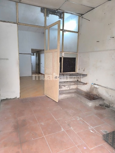 CC CHO THUÊ nhà C4, DT 40m2 tại số 30A ngõ 232 Trần Điền.